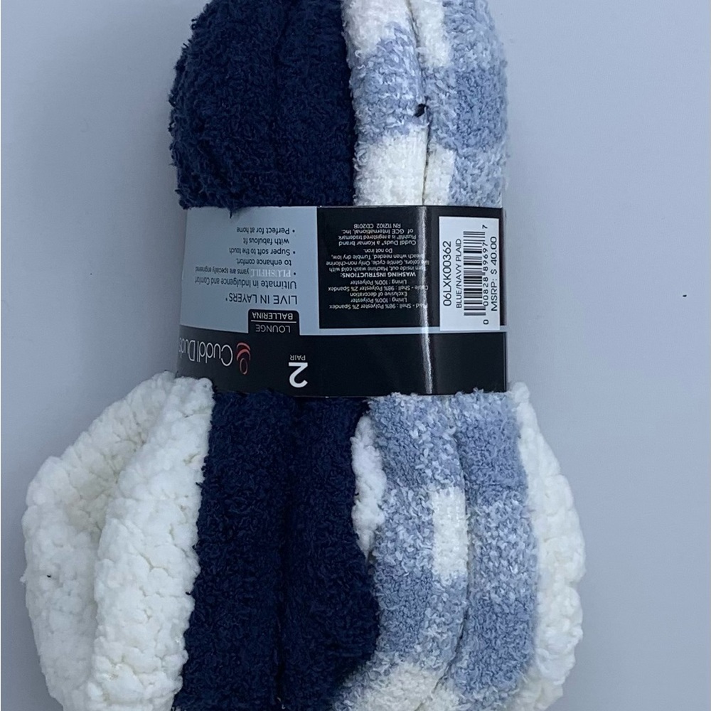 NWT Women’s 2-Pack Cuddl Duds Navy and Blue and White Slippers